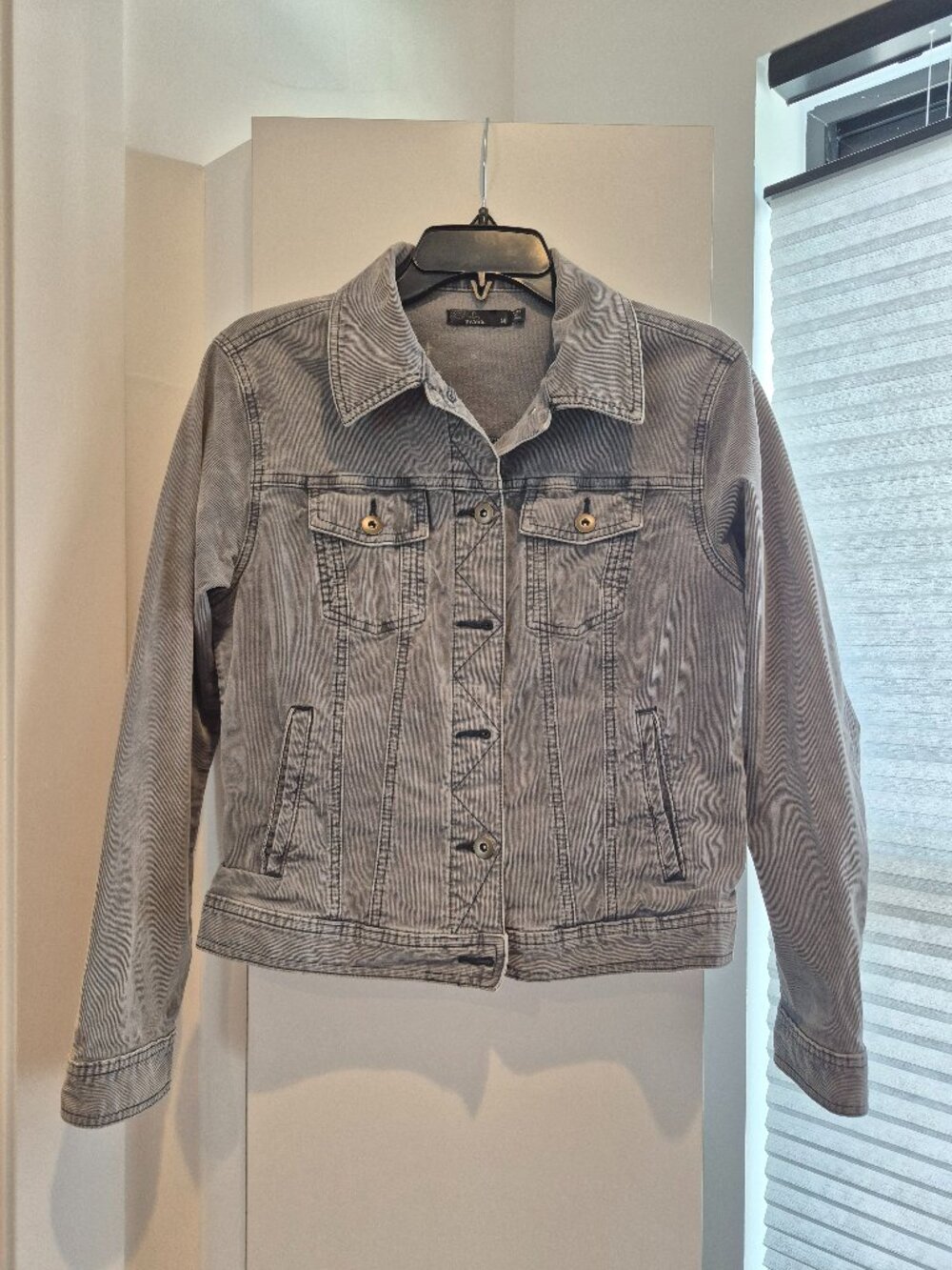 prAna Gray Corduroy Trucker Jacket Size Medium